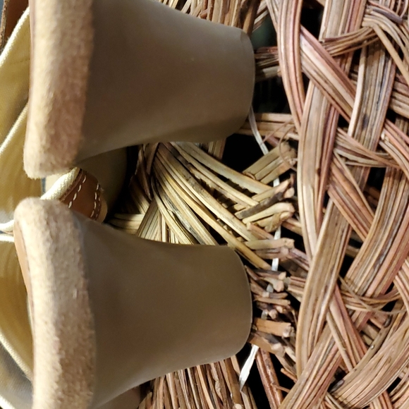 AEROSOLES Algebra sandals heels tan leather strappy womens 7M - Picture 4 of 7